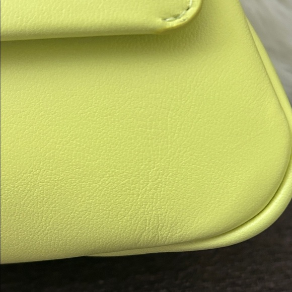 Kate Spade Lemon Shoulder Bag NWT - Picture 4 of 12